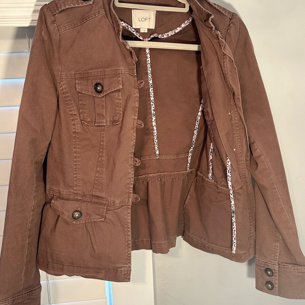 Ann Taylor Loft light weight tan/brown jacket. - Picture 2 of 2